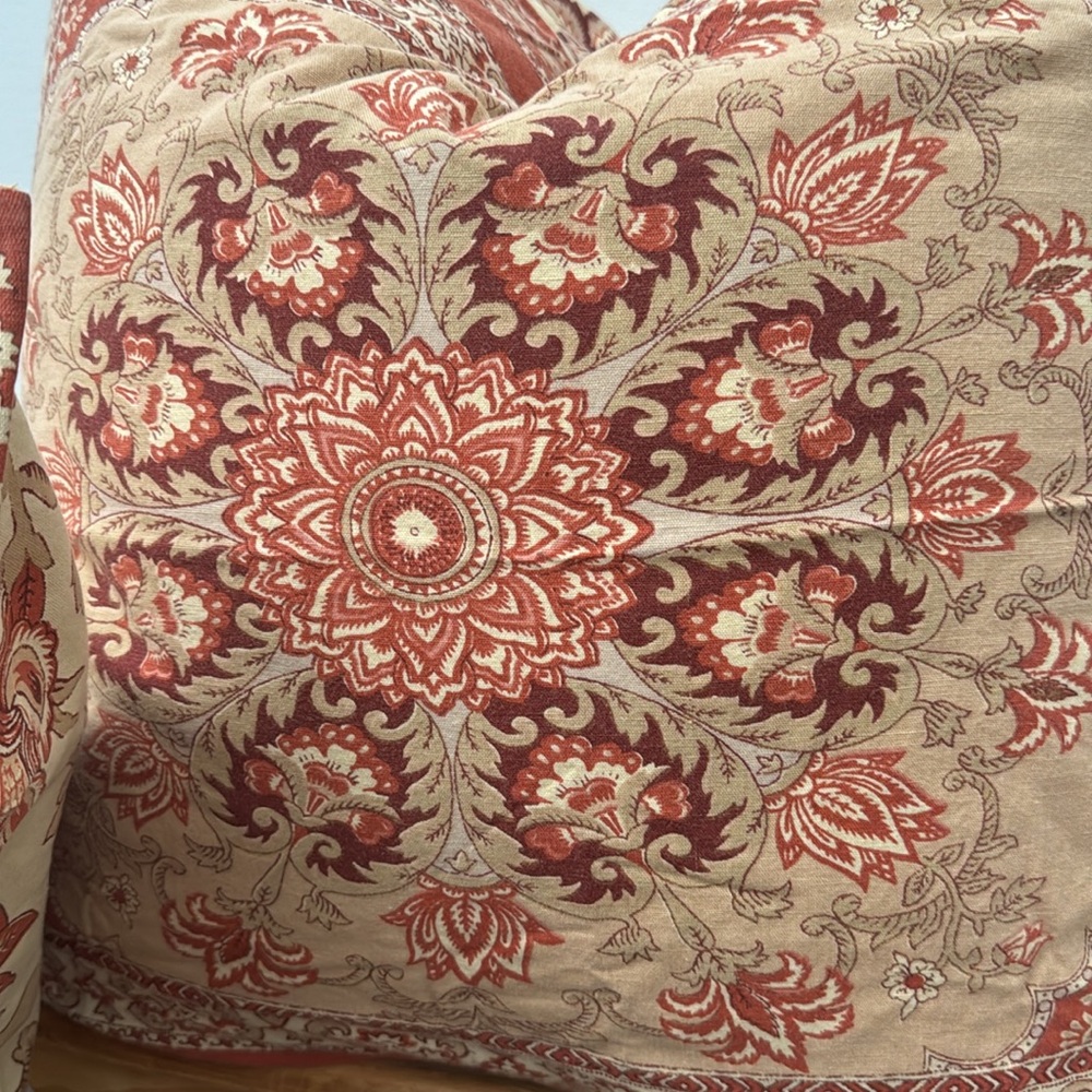 Pottery barn fall Palampore pattern, neutral euro shams sz 26" square - Picture 4 of 6